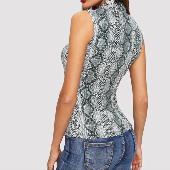 Snake Print Top Animal Print Sleeveless - Picture 2 of 6